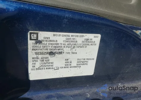 2002 Chevrolet Express z USA, uszkodzony, nr VIN 1GCGG25R221234098